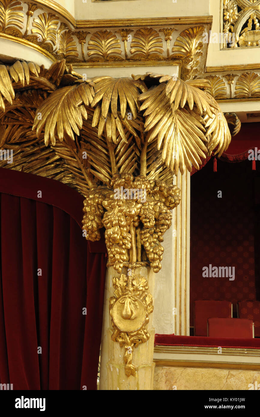 Los detalles de la cabina, el Teatro San Carlo, 2013, Napolis, Italia. Foto de stock