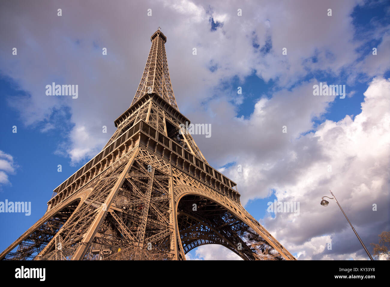 La torre Eiffel, París Francia Foto de stock