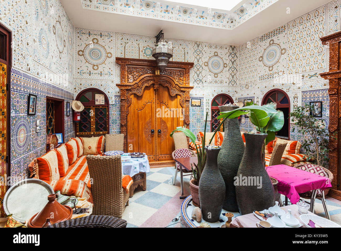 Casa marroquí tradicional fotografías e imágenes de alta resolución - Alamy