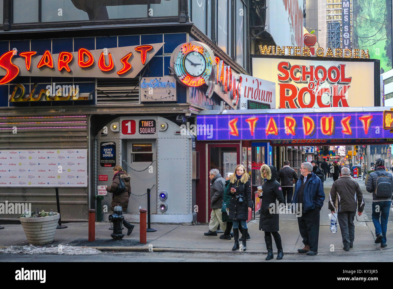 Stardust Diner y Escuela de Rock, Marquesina en el Winter Garden Theatre de Times Square, NYC Foto de stock