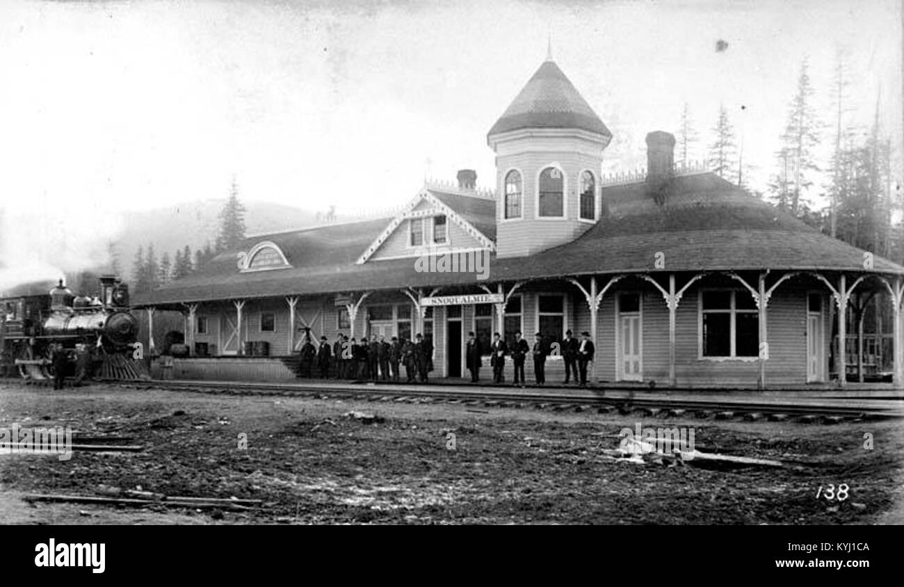 Seattle, la orilla del lago y la estación de ferrocarril oriental en Snoqualmie, Washington, nd (LAROCHE 265) Foto de stock