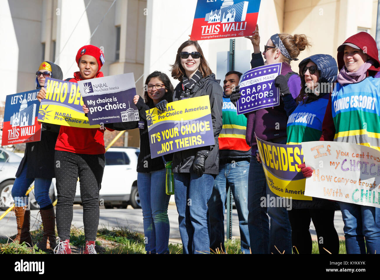 Raleigh, Carolina del Norte. 13 Enero, 2018. Durante una demostración Pro-Choice Pro-Life Anti-Abortion y rally. Foto de stock