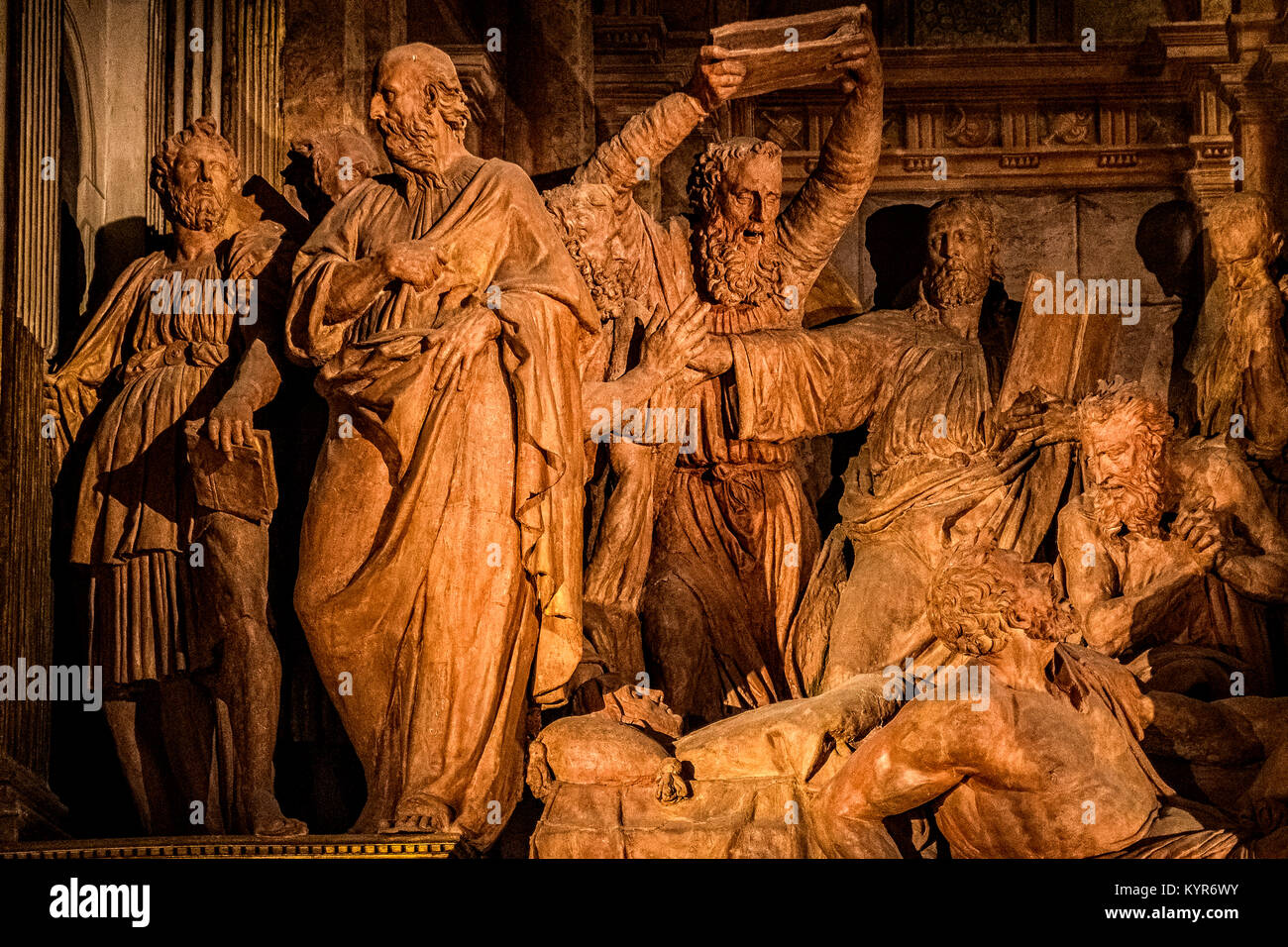 Italia Emilia Romagna Bolonia complejo monumental de Santa Maria della vita - Oratorio dei Battuti - Tránsito de la Virgen - Grupo escultórico de Alfonso Lombardi - 1519 -1522 Foto de stock