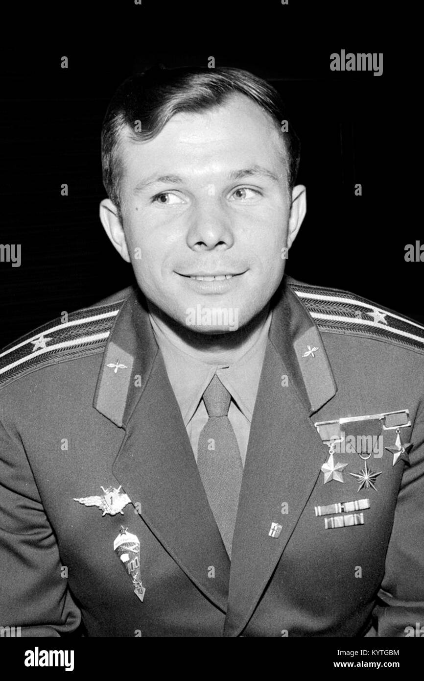 El cosmonauta ruso Yuri Gagarin (1934-1968) en julio de 1961. Foto de stock