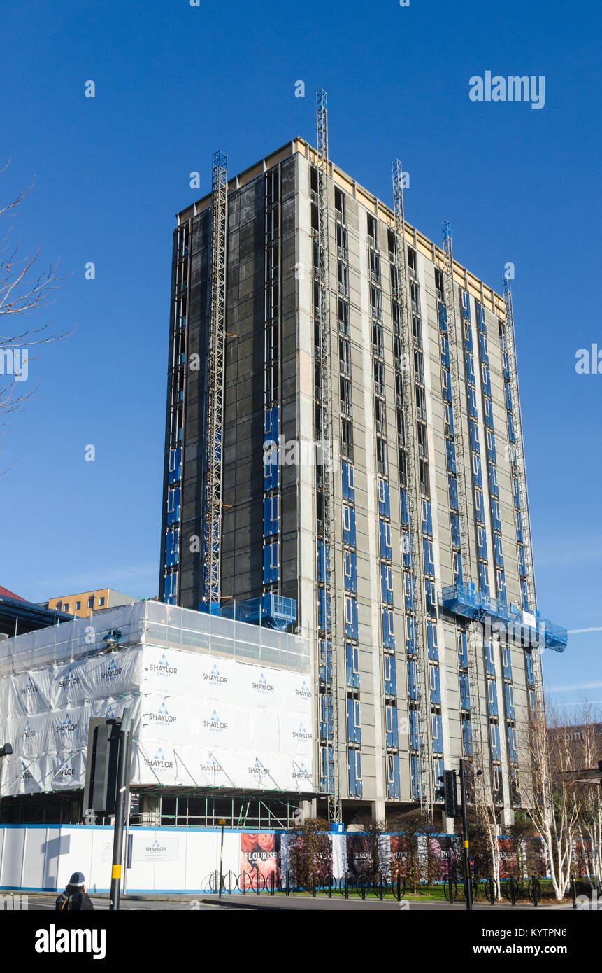 Alojamiento para estudiantes está construida para el Birmingham City University por Eastside City Park en Birmingham Foto de stock