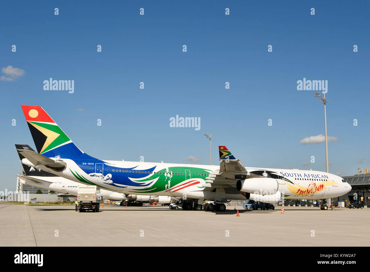 South African Airlines, SAA, Airbus, el A340, edición especial, fútbol, avión, avión, avión, las compañías aéreas, la posición, la rampa, el aeropuerto de Munich, Foto de stock