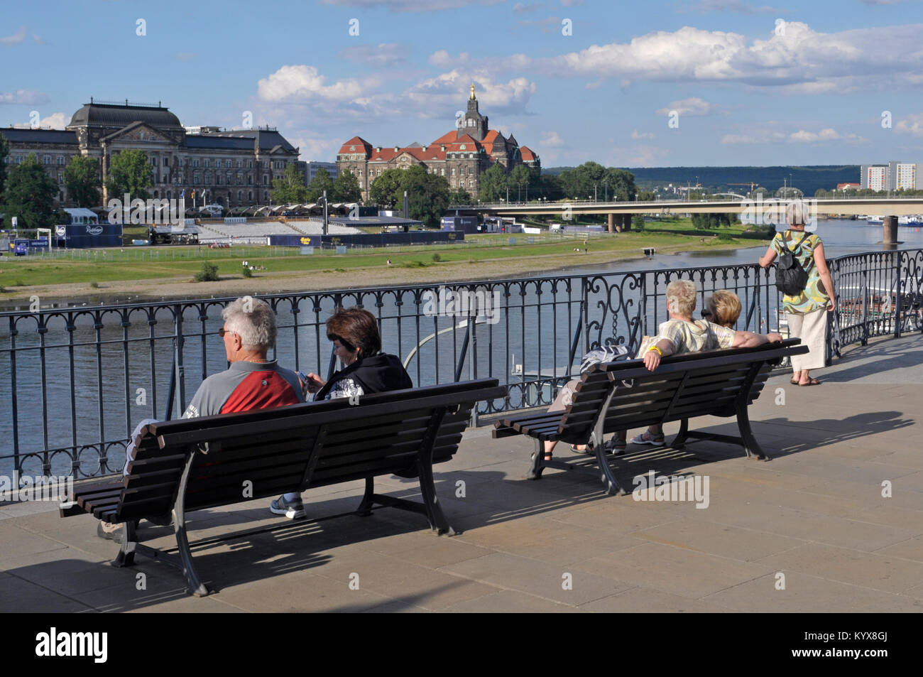 Brühlsche terraza sobre el río Elba en Dresde, Sajonia, Alemania Foto de stock