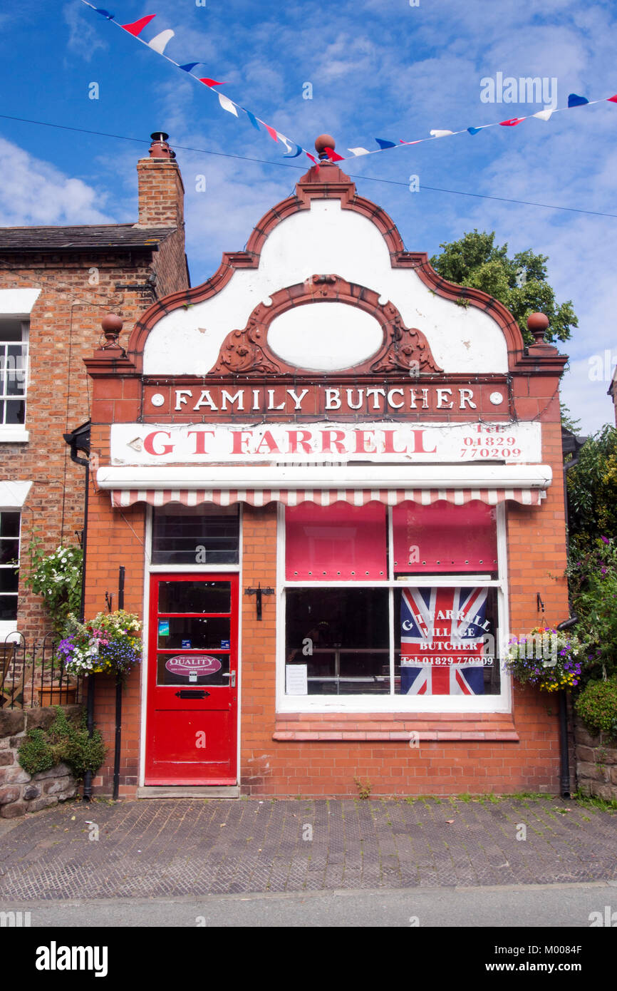 Una vieja tienda de carniceros Tattenhall, Cheshire, Reino Unido. Foto de stock