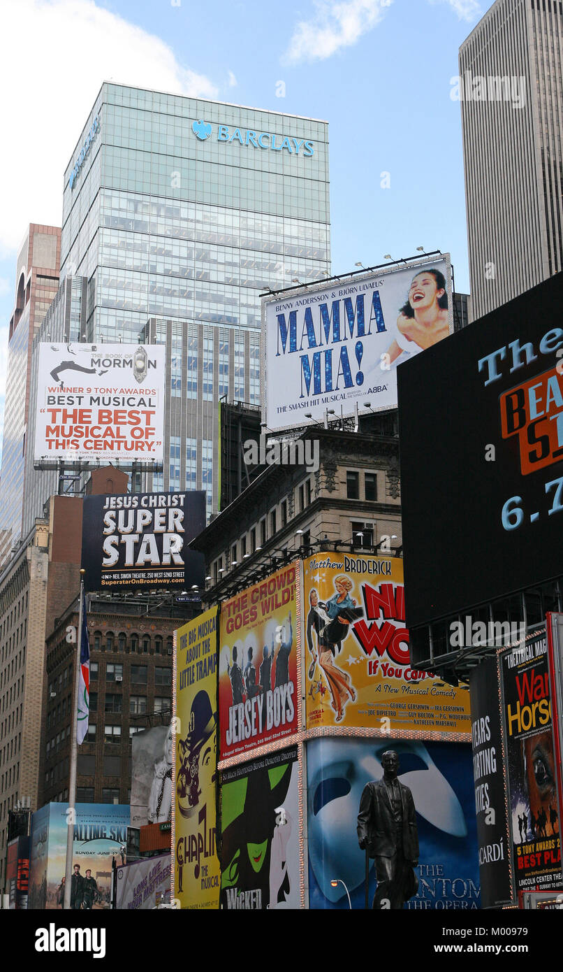 Cartelera de musicales de broadway fotografías e imágenes de alta