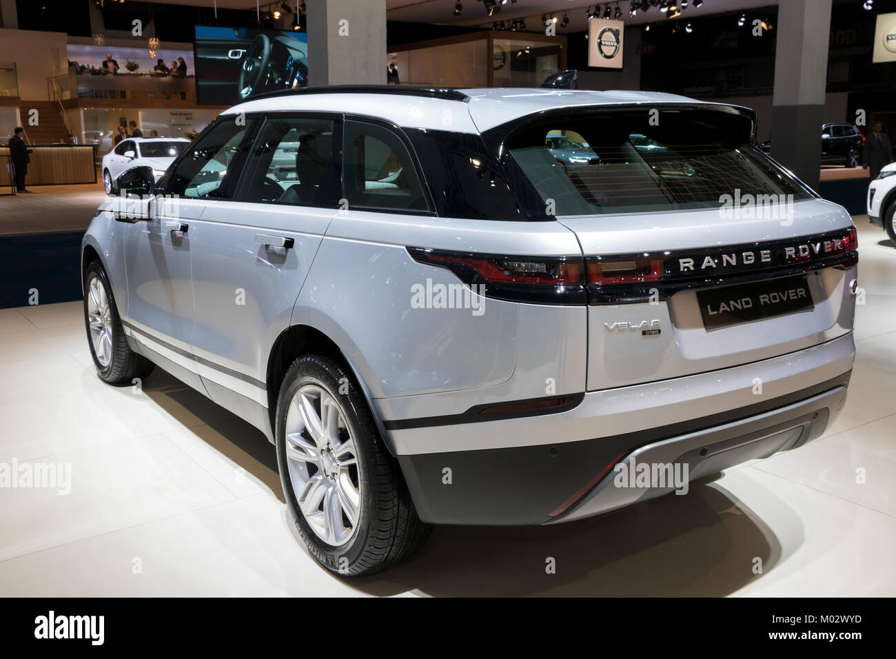 Bruselas - Jan 10, 2018: Land Rover Range Rover Velar D180 coche exhibido  en el Motor Show de Bruselas Fotografía de stock - Alamy