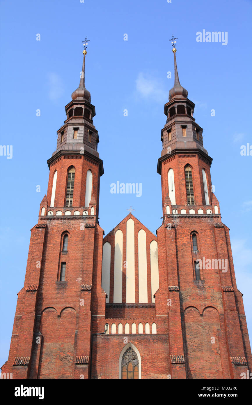 Opole, Polonia Arquitectura de la ciudad. La famosa iglesia catedral