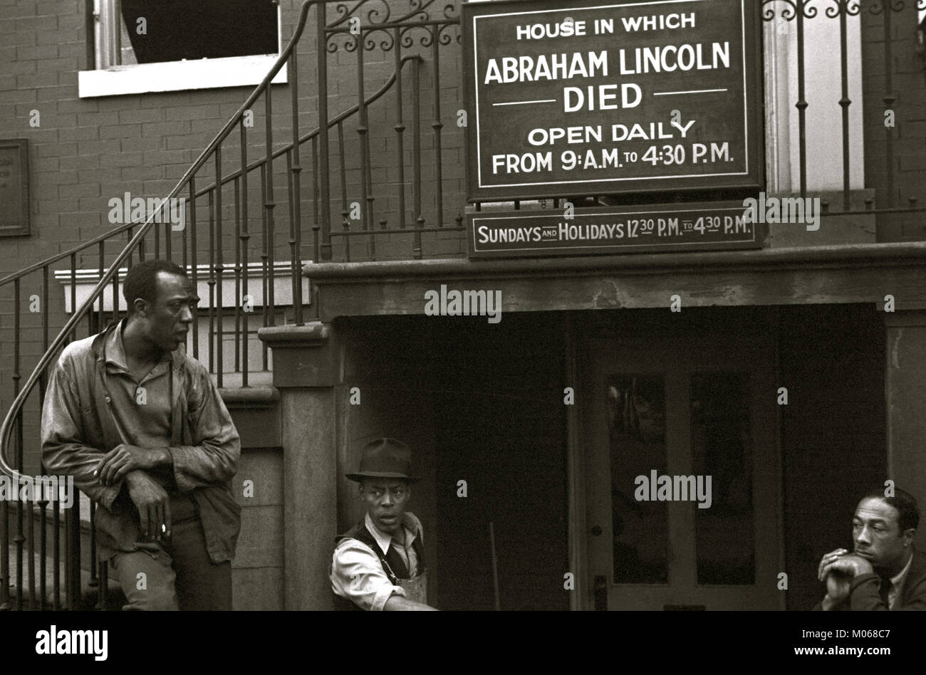Washington, D.C., Lincoln House, donde murió. Negros delante Foto de stock