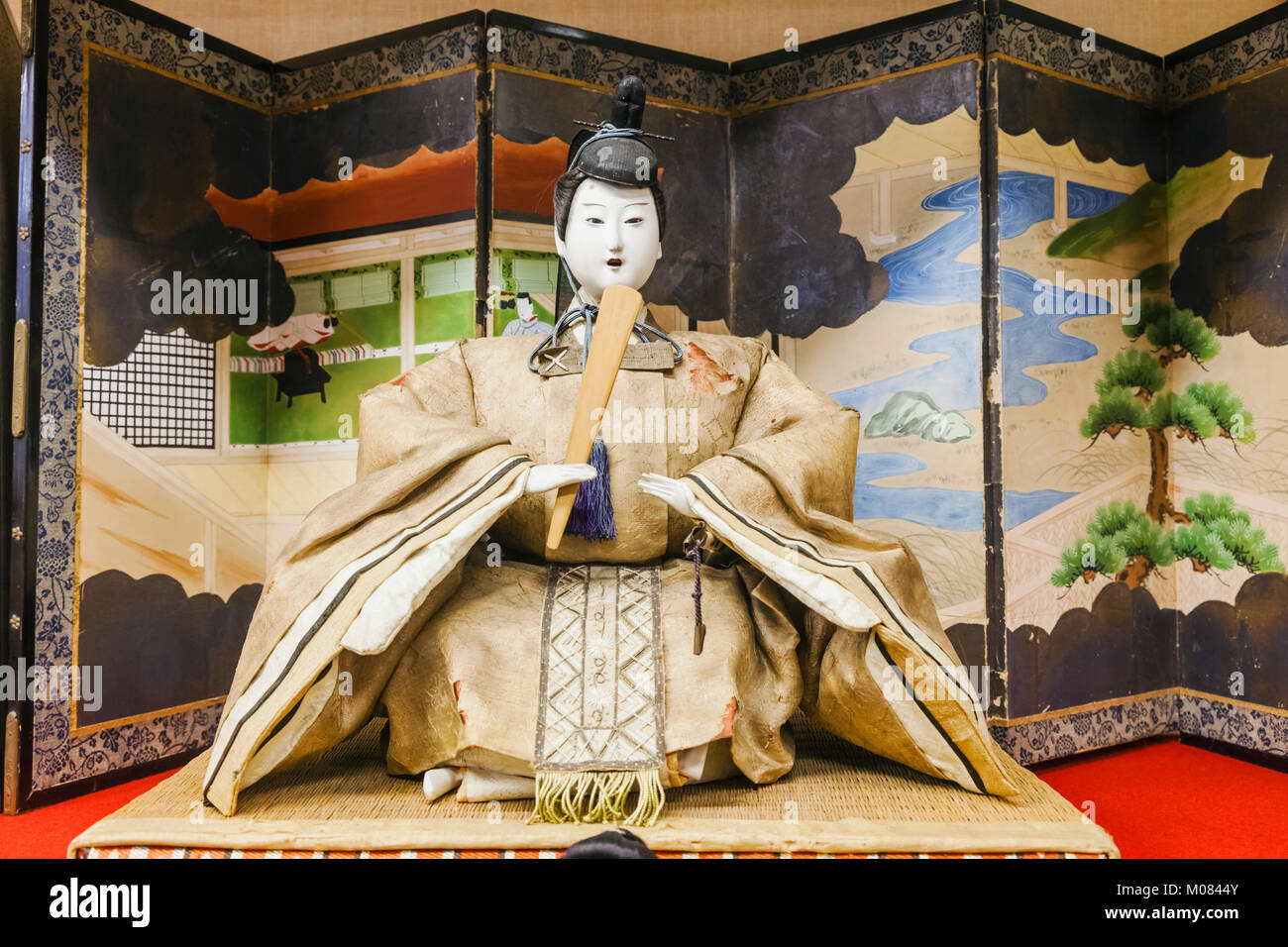 Japón, Honshu, Prefectura de Shizuoka, Atami Atami, Castillo, Exposición de muñecas japonesas en trajes de época histórica Foto de stock
