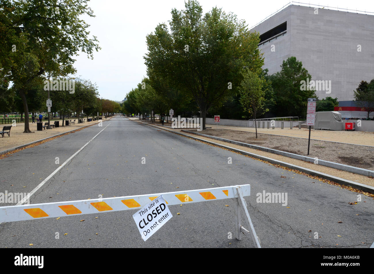 Los monumentos nacionales y museos en Washington DC, EE.UU. estuvieron cerradas durante el apagado governemnt en 2013. Foto de stock