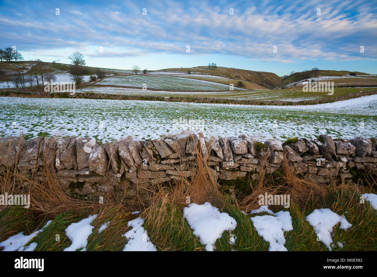 PEAK District National Park, Stanshope, Ashbourne, Derbyshire, Reino Unido. Enero Foto de stock
