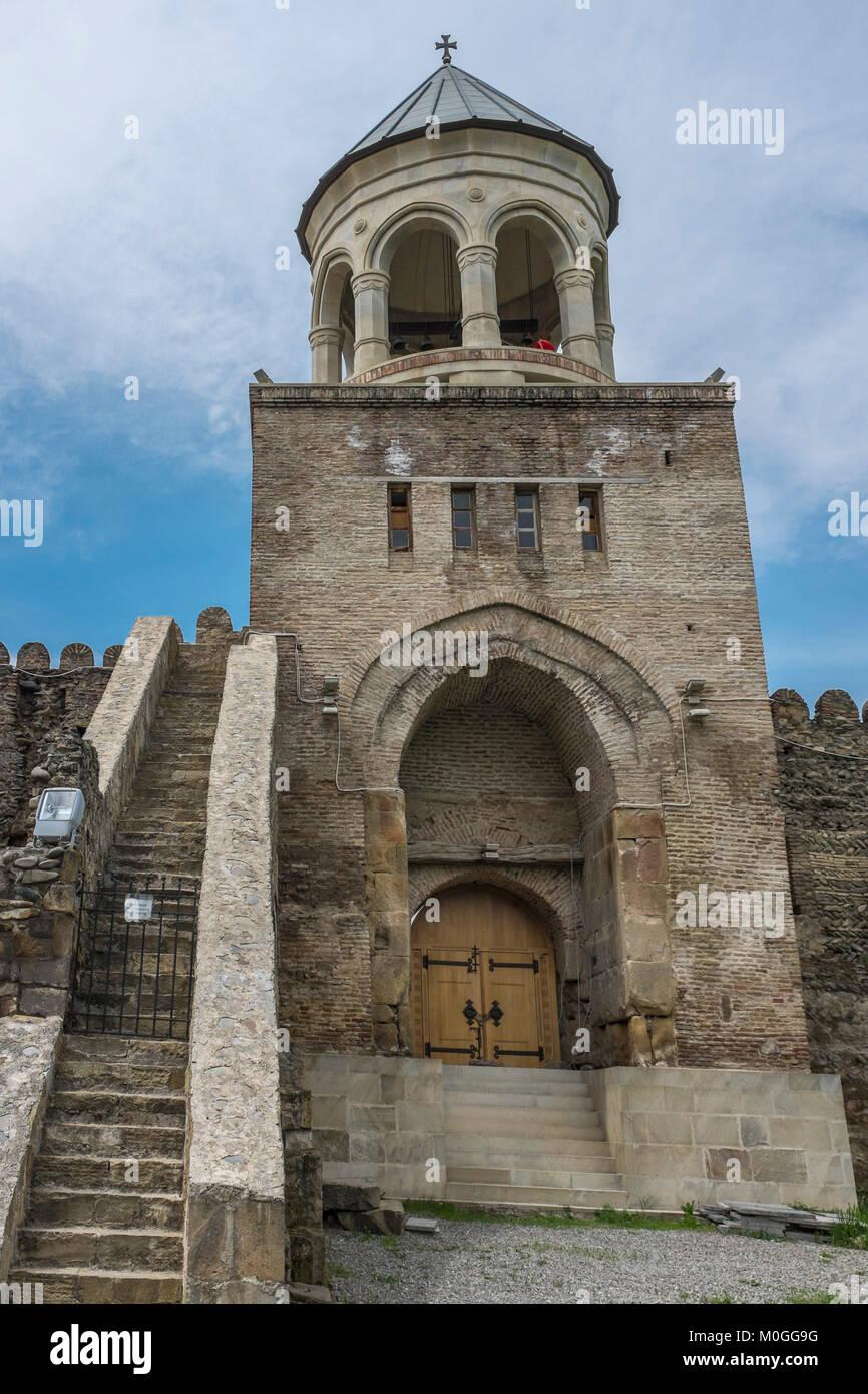 La Catedral de Svetitskhoveli complejo en el centro histórico de la ciudad de Mtskheta, Georgia, Europa Oriental. Sitio de Patrimonio Mundial de la UNESCO y monumento cultural. Foto de stock