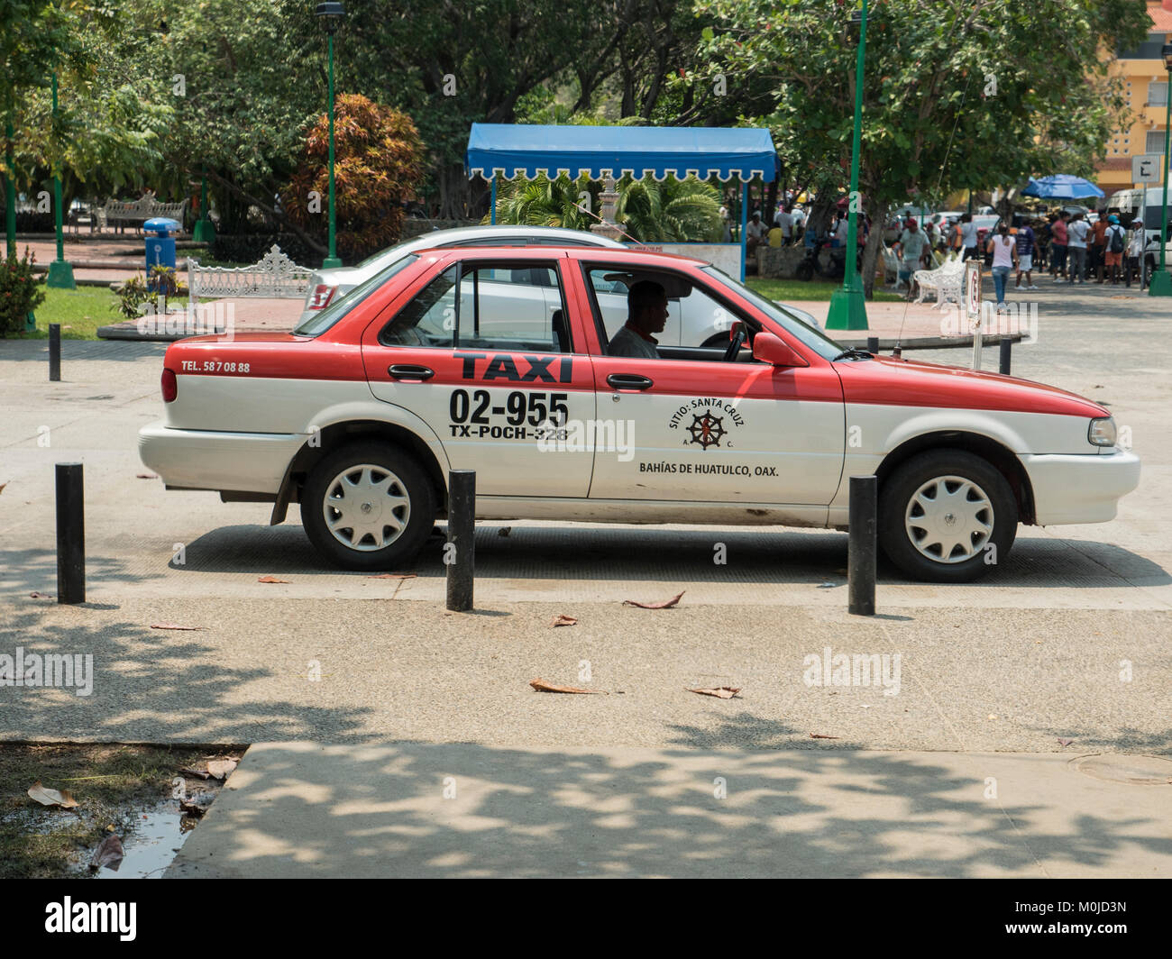 Taxi local en la Bahía de Santa Cruz, Huatulco, oficialmente denominada