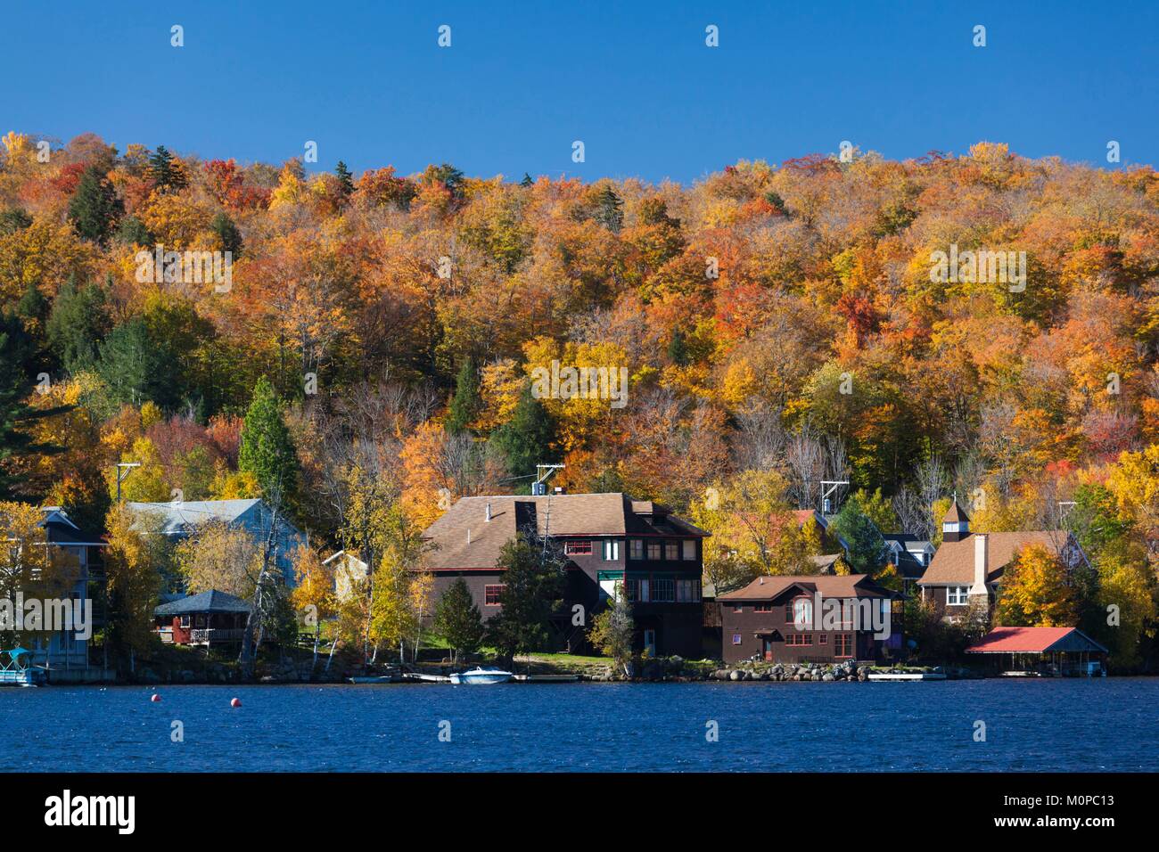 Estados Unidos,Nueva York,montañas Adirondack,Blue Mountain Lake,otoño Foto de stock