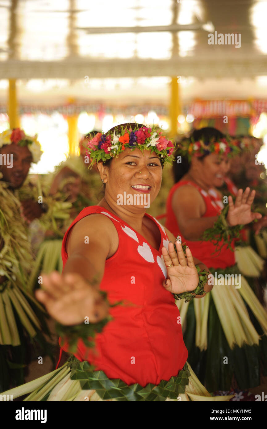 Habitantes de Tuvalu celebran su día de la independencia el 1 de octubre de 2015 Foto de stock
