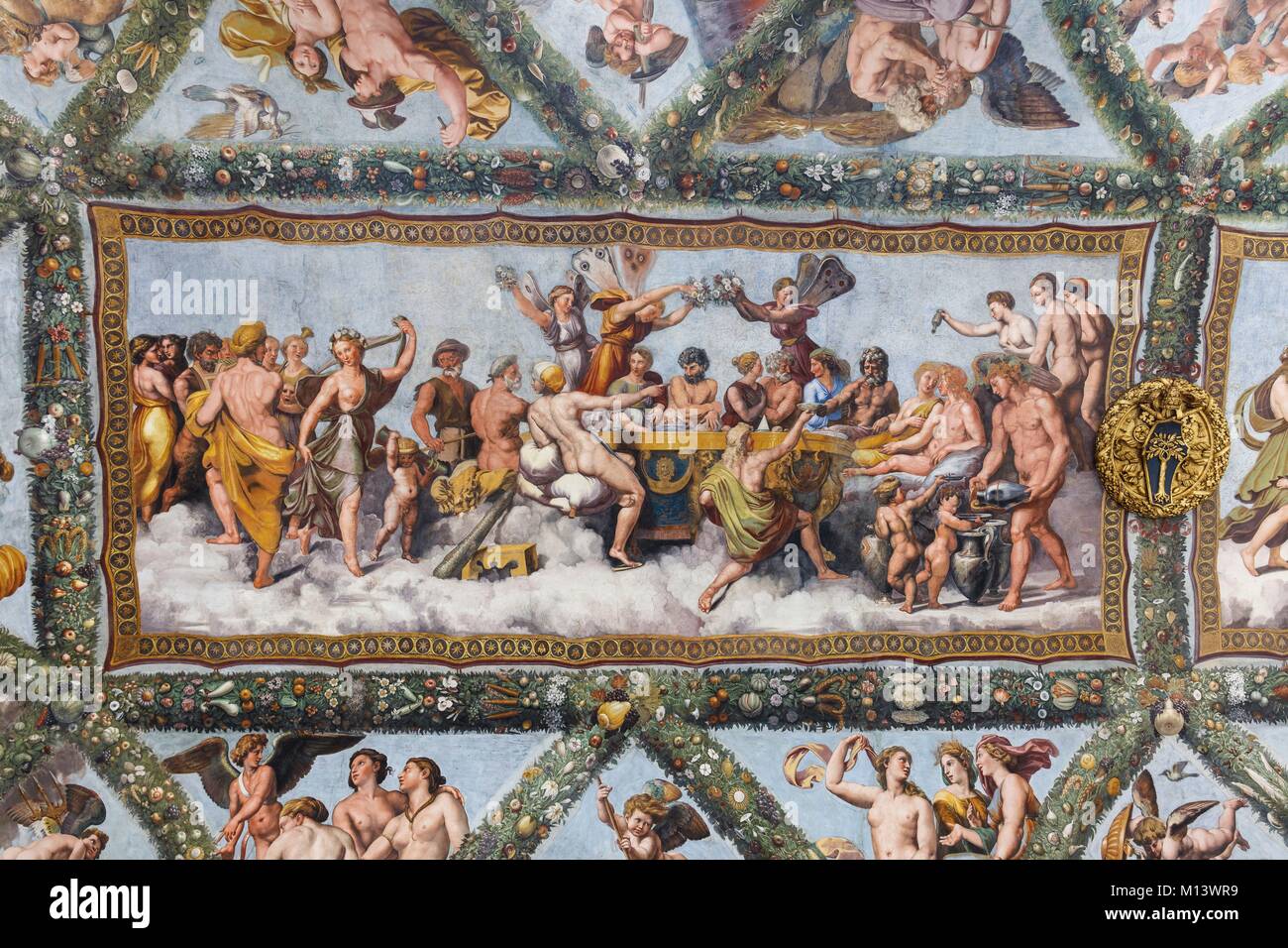 Italia, Lazio, Roma, centro histórico catalogado como Patrimonio Mundial por la UNESCO, villa Farnesina, Rafael fresco el banquete de los dioses Foto de stock