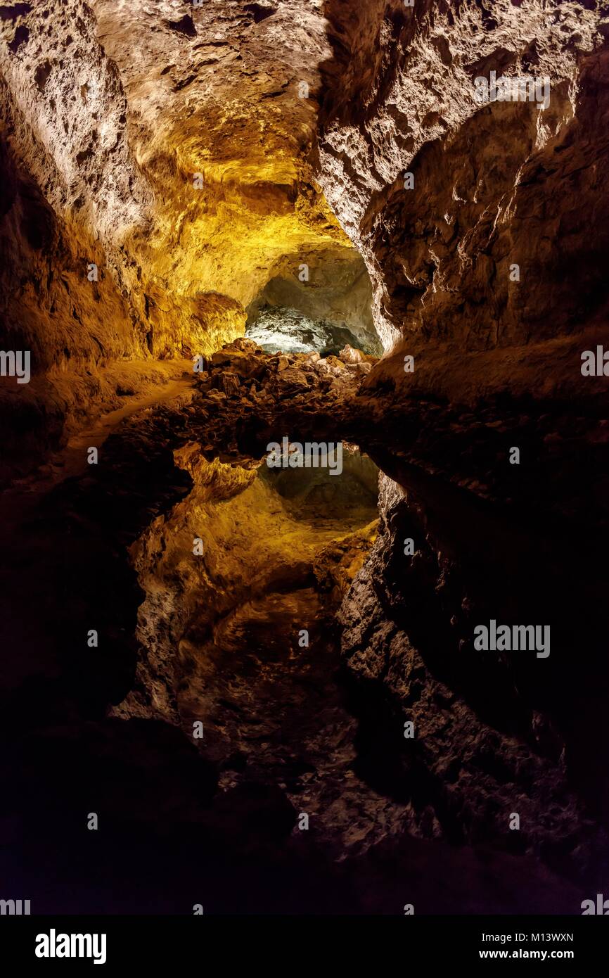 España, Islas Canarias, Lanzarote, Punta Mujeres, Cueva de los Verdes, tubo de lava subterráneo Foto de stock
