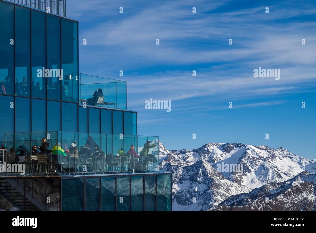 Austria, Tirol, Otztal, Solden, esquí de montaña, Gaislachkogl Gaislachkogl cumbre, altitud 3058 metros de hielo, restaurante gourmet Q Foto de stock