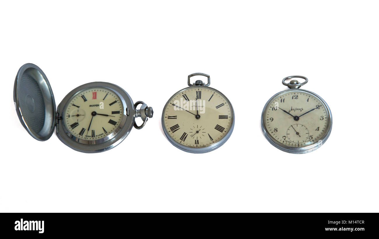 gatear Clínica Cuidar Bangkok, Tailandia - Enero 18, 2018: conjunto de tres vintage ruso reloj de bolsillo  Molnija aislado sobre fondo blanco Fotografía de stock - Alamy