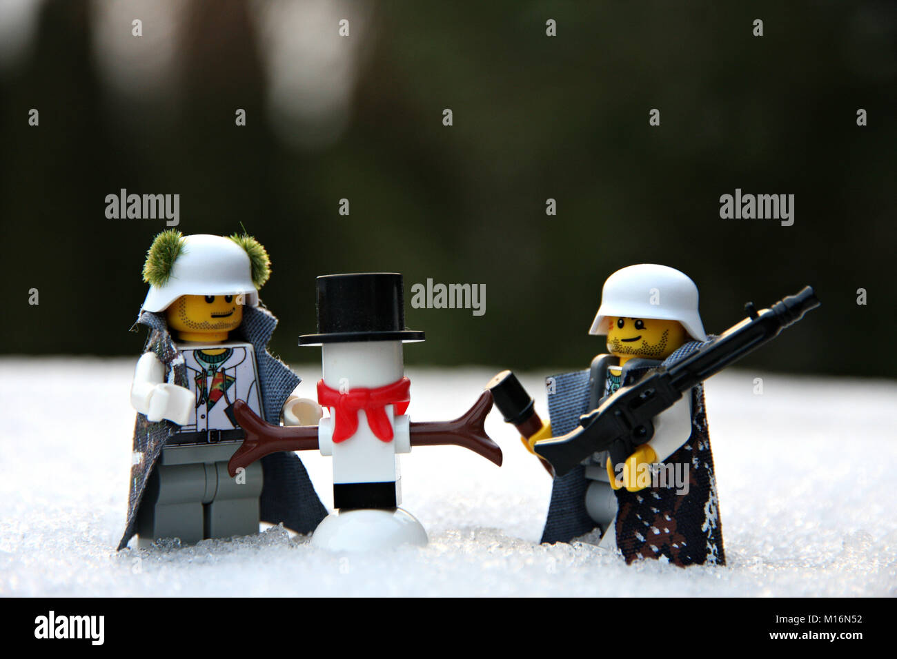 LEGO los soldados alemanes en la segunda guerra mundial uniforme de  invierno Fotografía de stock - Alamy