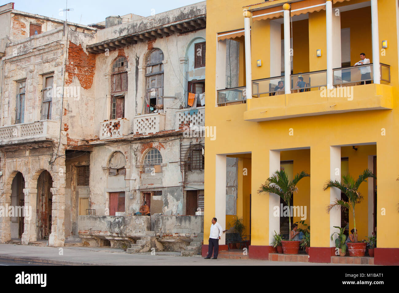 Restaurado y La Habana Vieja Foto de stock