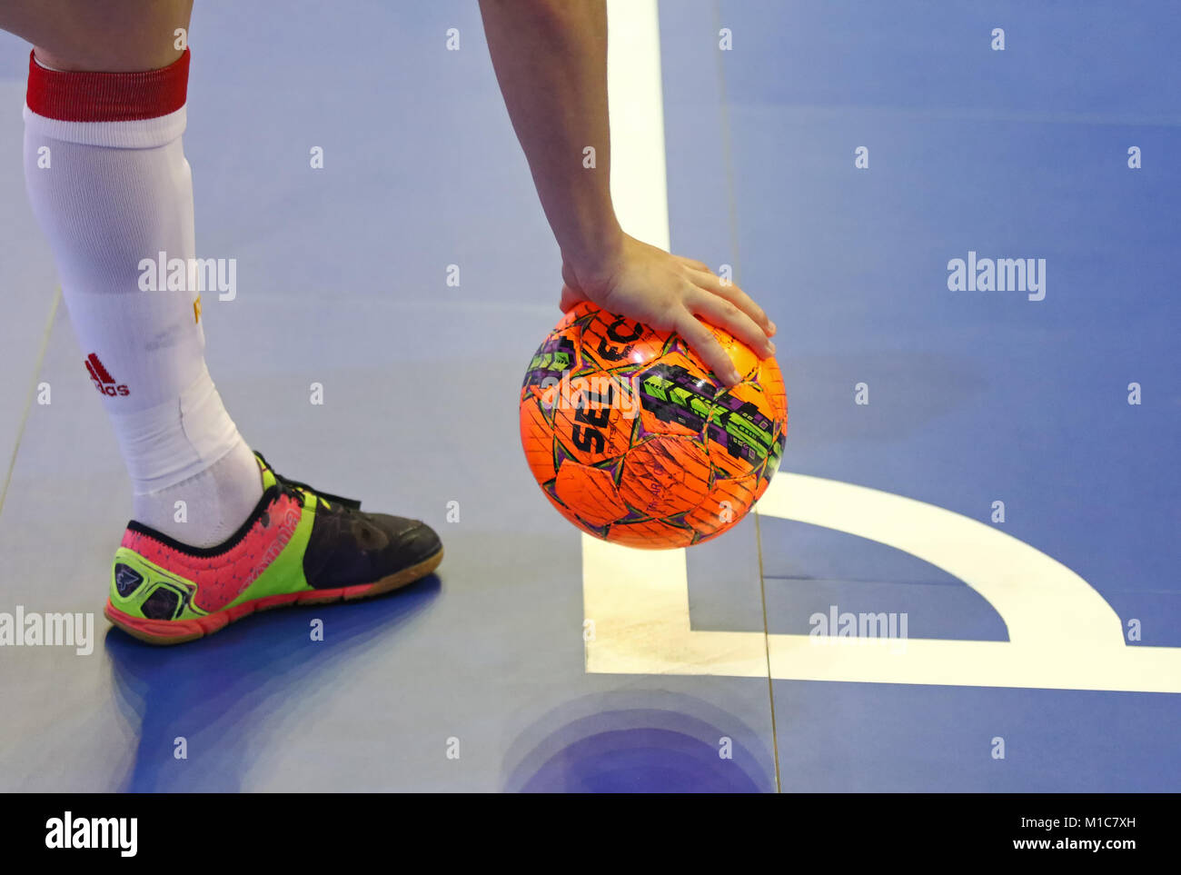 Zapatillas Fútbol Sala Infantil + Balón de REGALO – DEPORTES FIFA