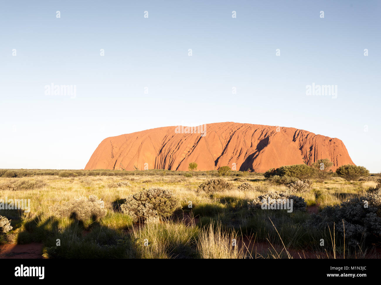Uluru, centro rojo, el gran Outback. El Territorio del Norte, Australia Foto de stock
