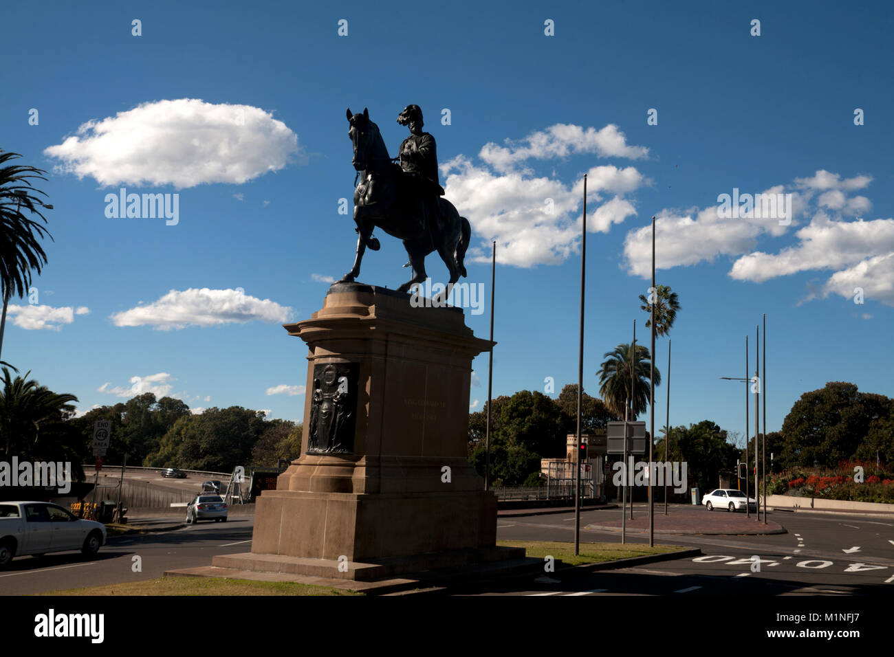 Estatua ecuestre King Edward VII Macquarie Street / casa de gobierno Puerta Real Jardín Botánico de Sydney, New South Wales Australia Foto de stock