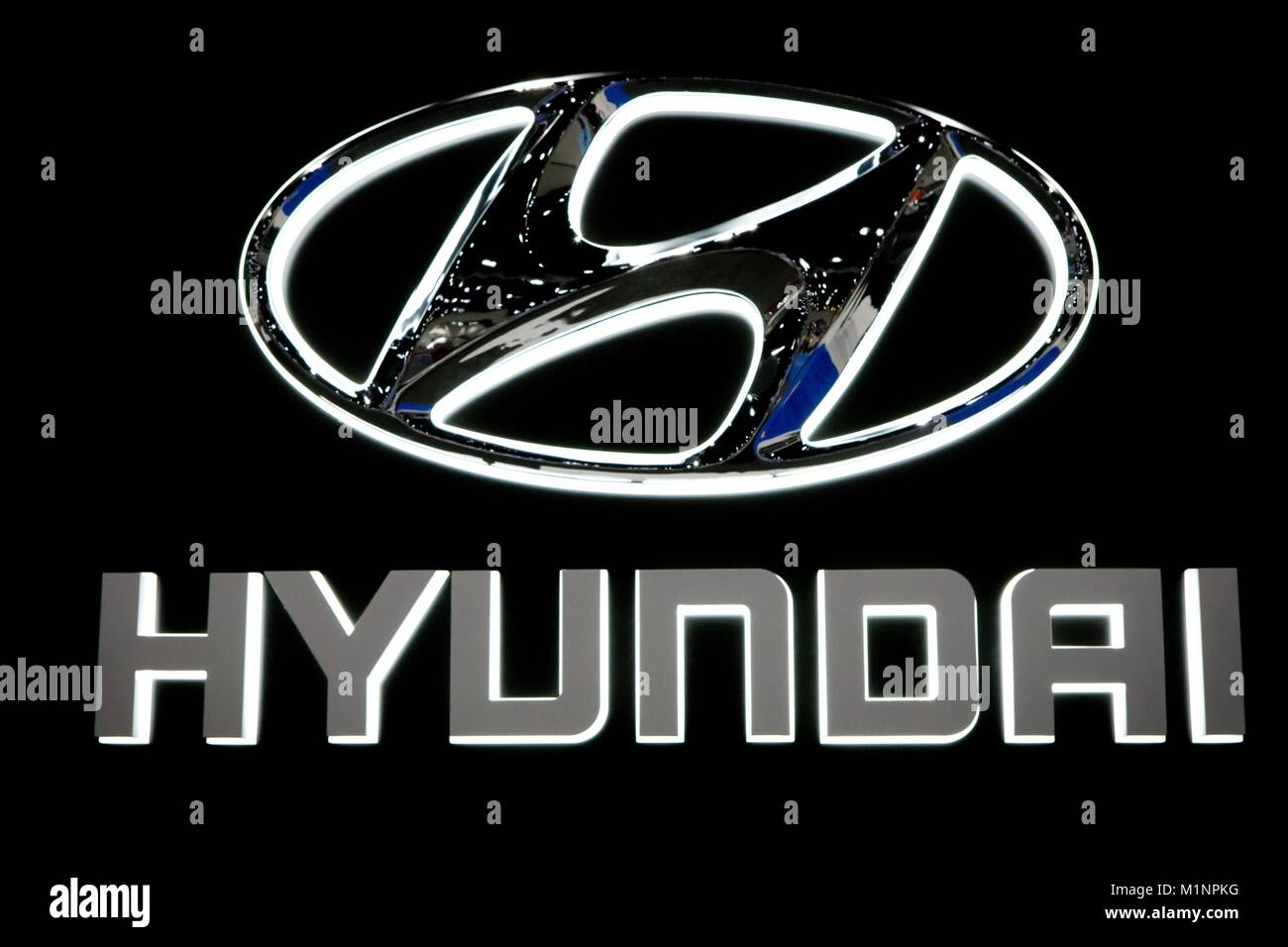 Logotipo de Hyundai en un stand en el San Diego International Auto Show, en  diciembre de 2017. Uso | en todo el mundo Fotografía de stock - Alamy
