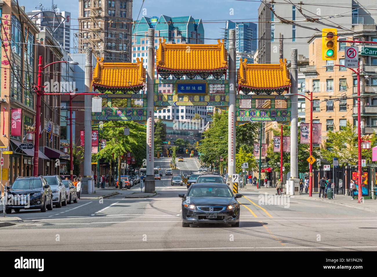 Colorida entrada a Chinatown, Vancouver, British Columbia, Canadá, América del Norte Foto de stock