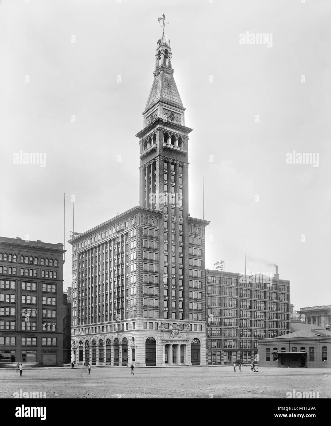 Montgomery Ward & Co., Edificio Torre, Chicago, Illinois, EE.UU., Detroit Publishing Company, 1900 Foto de stock