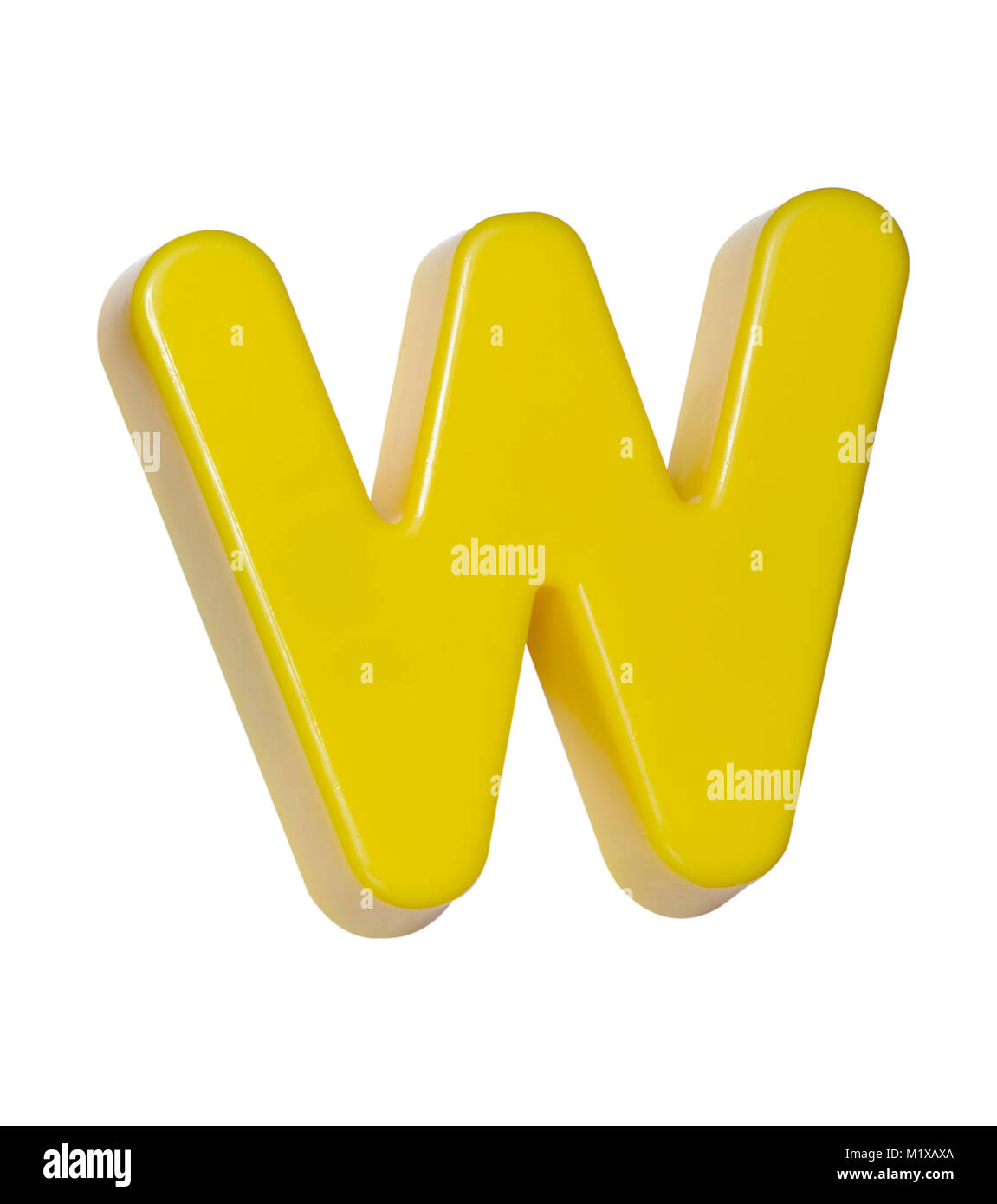 Un recorte de una filmación de plástico amarillo letra "W" Foto de stock