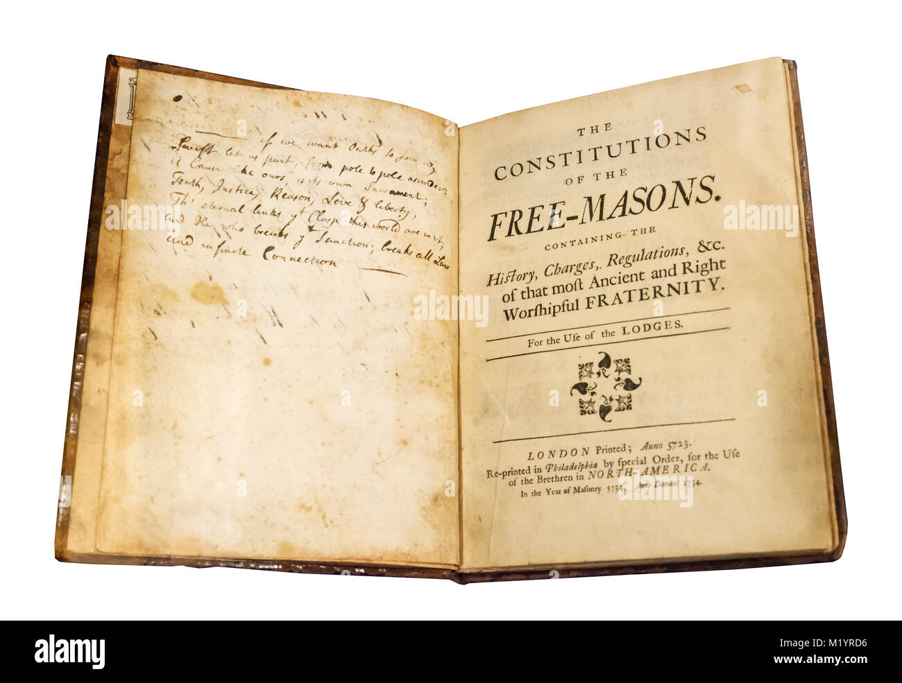 Una edición de 1734 de la constitución de los Francmasones por James  Anderson, publicado en Filadelfia por Benjamin Franklin Fotografía de stock  - Alamy