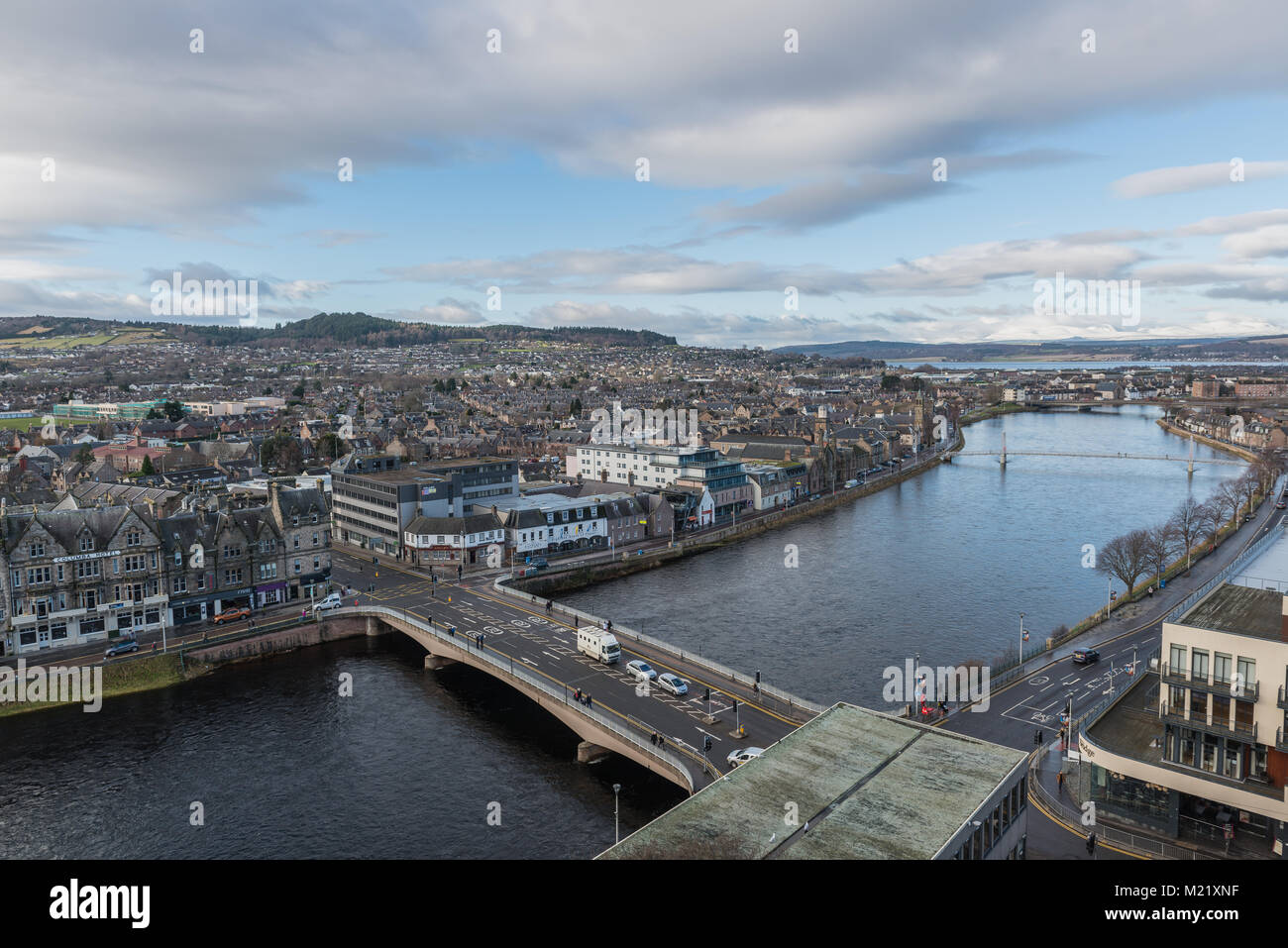 La vista desde el tejado del castillo de Inverness en un frío día de invierno. Foto de stock