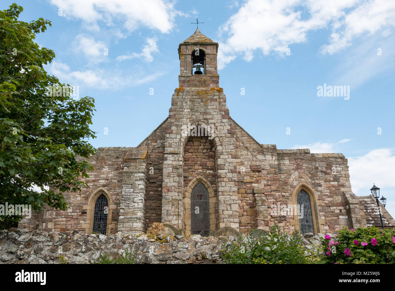 Iglesia parroquial de Santa María, la Virgen, Lindisfarne Foto de stock