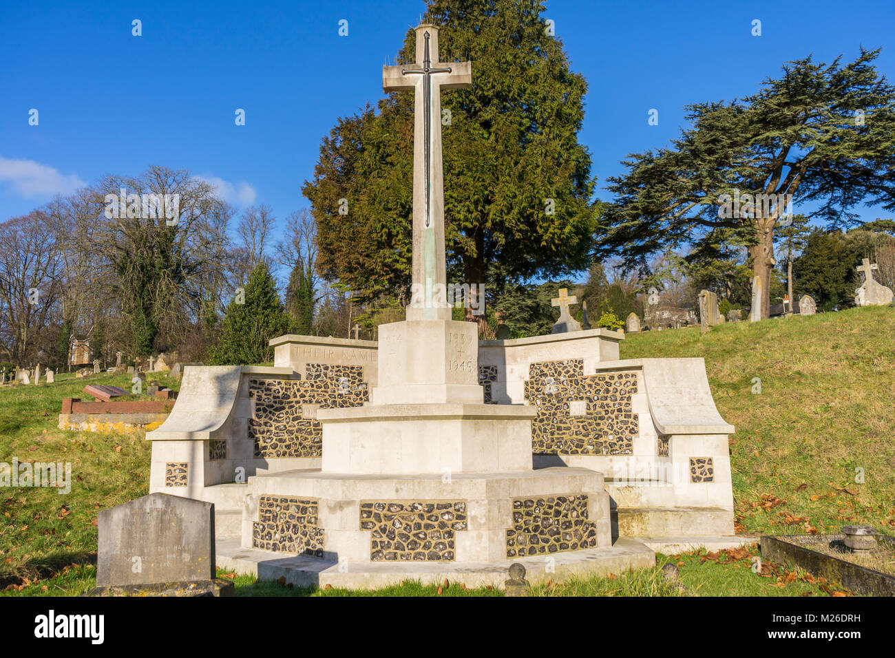 La primera guerra mundial y la Segunda Guerra Mundial memorial en el cementerio de West Hill Winchester, Winchester, Inglaterra, Reino Unido. Foto de stock