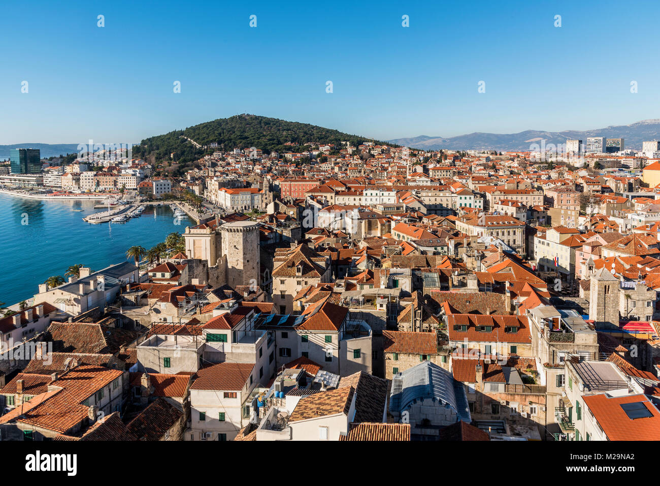 Casco antiguo horizonte dividido, Dalmacia, Croacia Foto de stock