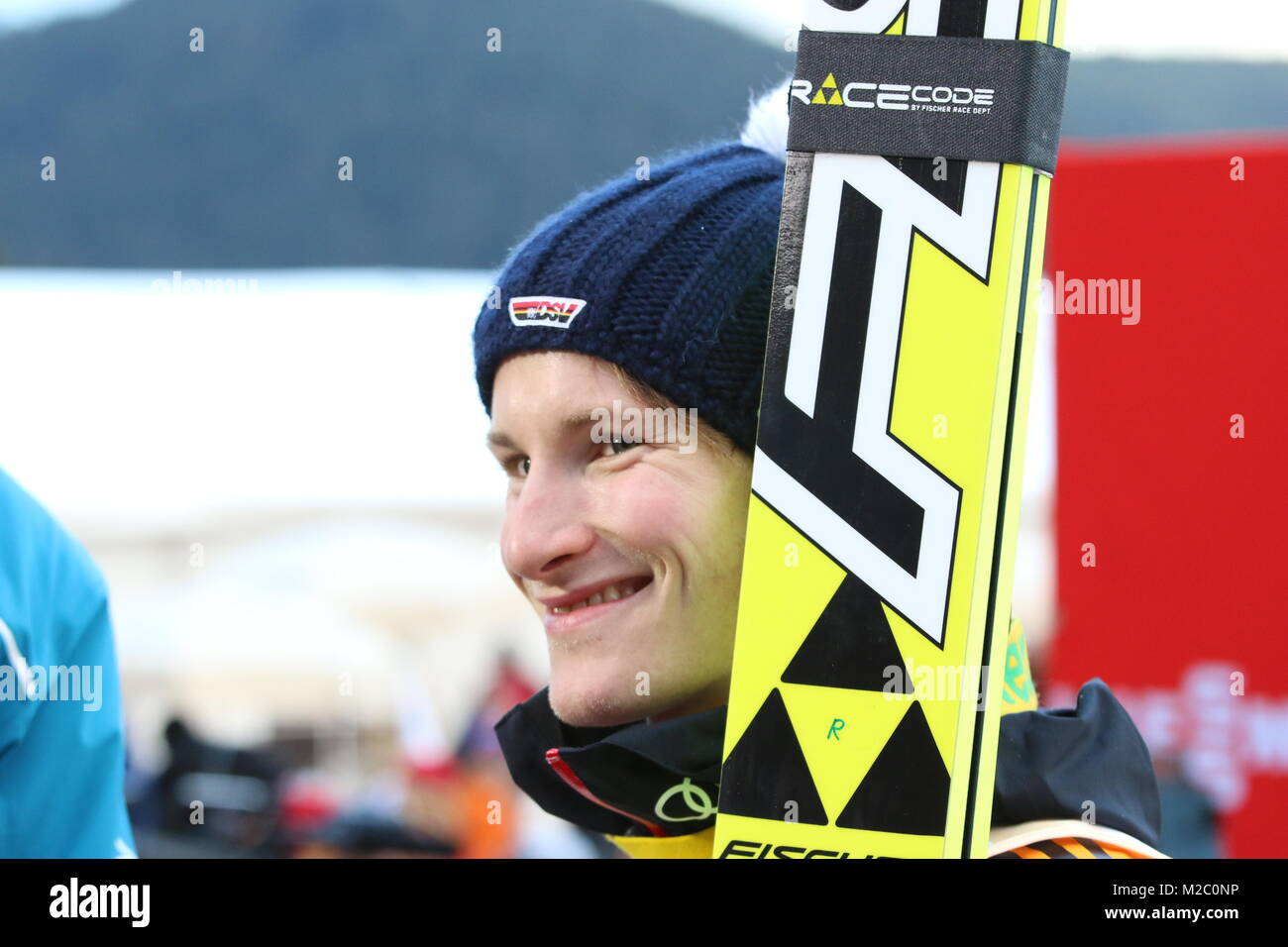 Marinus Kraus an der Hochfirstschanze - Weltcup Skispringen Titisee-Neustadt - 1. 14.12.13 Wettkampf Foto de stock