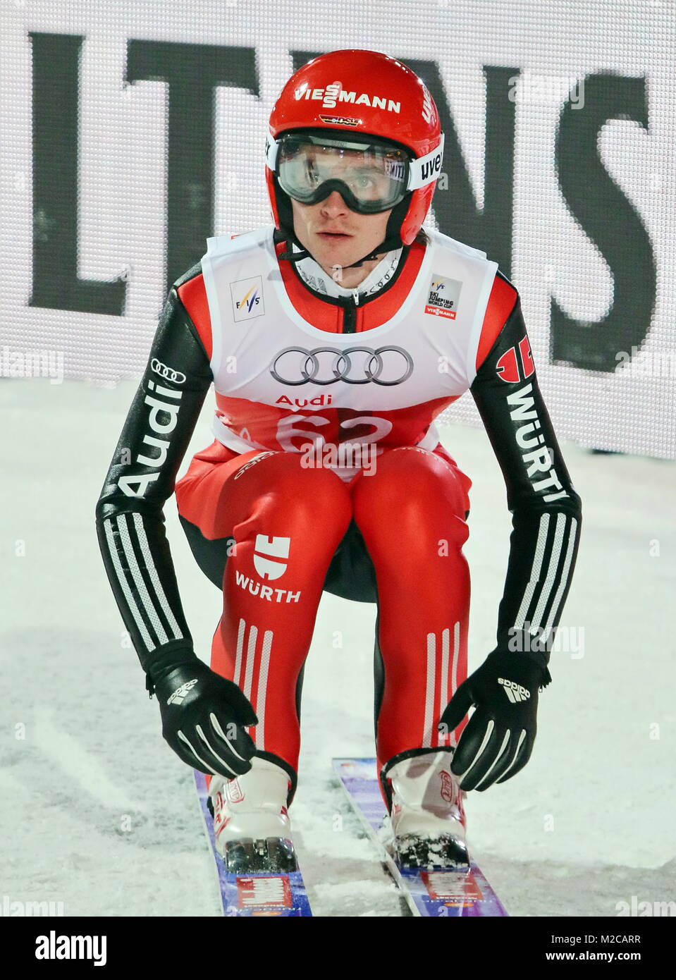 Richard Skispringer FREITAG bei der Qualifikation für 63. Vierschanzentournee Auftaktspringen Oberstdorf Foto de stock