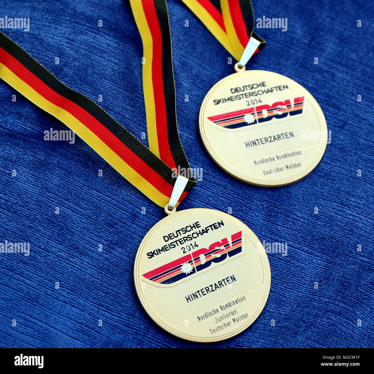 Oro, Silber, bronce bei der DM Nordische Kombination Hinterzarten bei der DM Nordische Kombination Hinterzarten Foto de stock