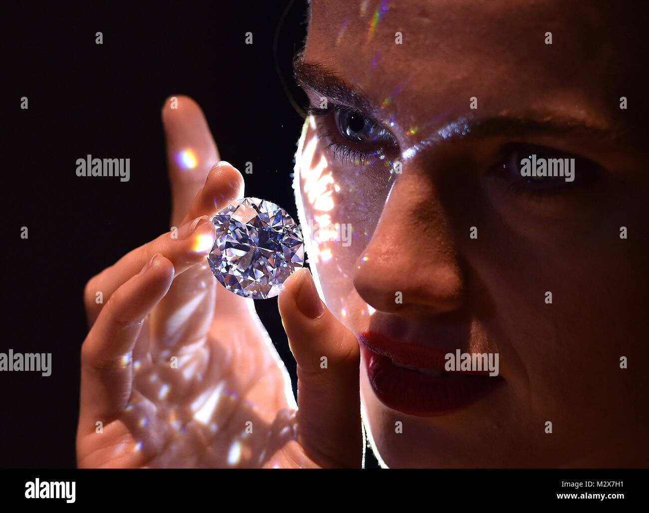 vía Si musicas Venta de diamantes fotografías e imágenes de alta resolución - Alamy