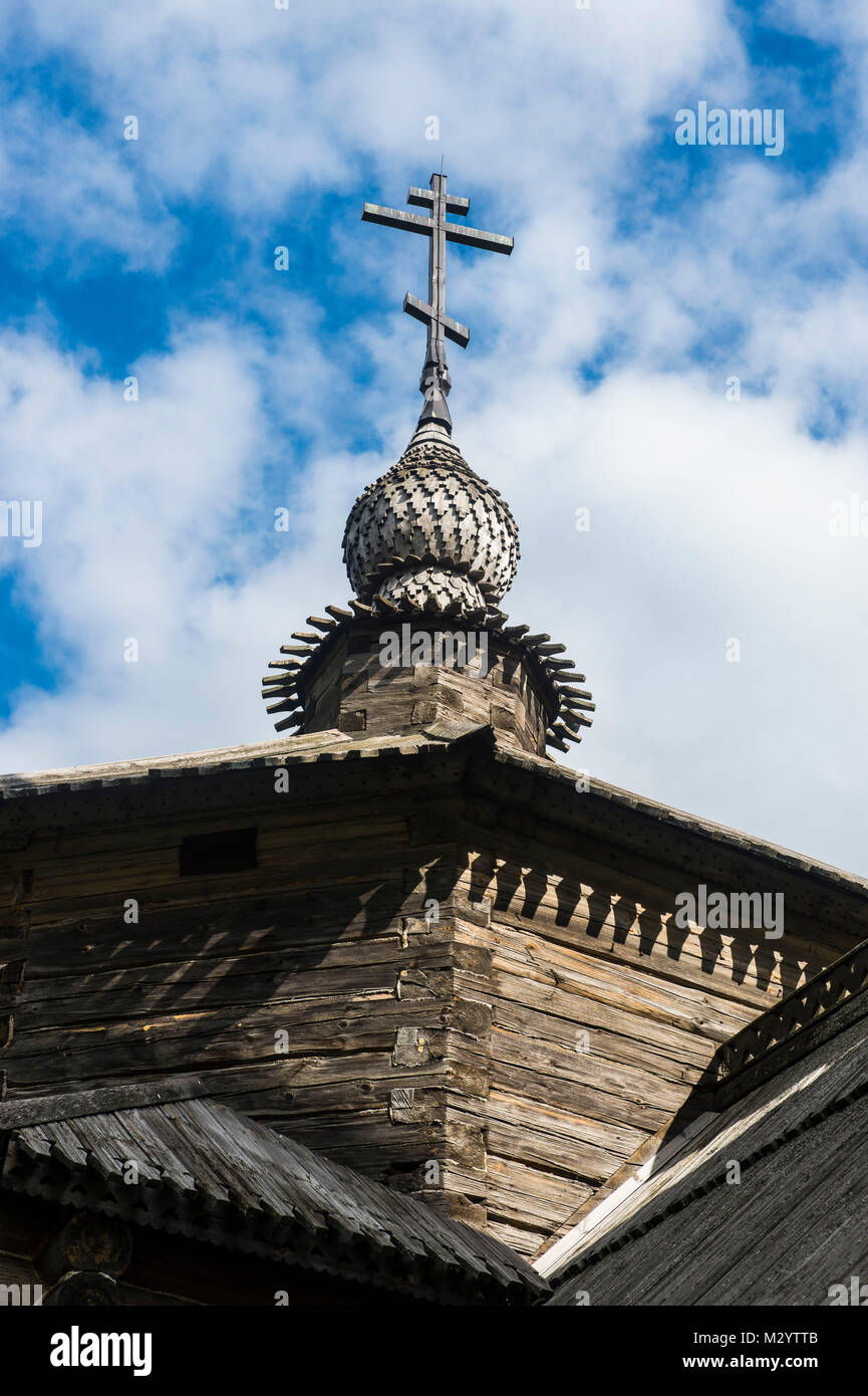 Iglesia de madera en el Museo de la arquitectura en madera en el patrimonio mundial de la Unesco vista Suzdal, anillo de oro, Rusia Foto de stock