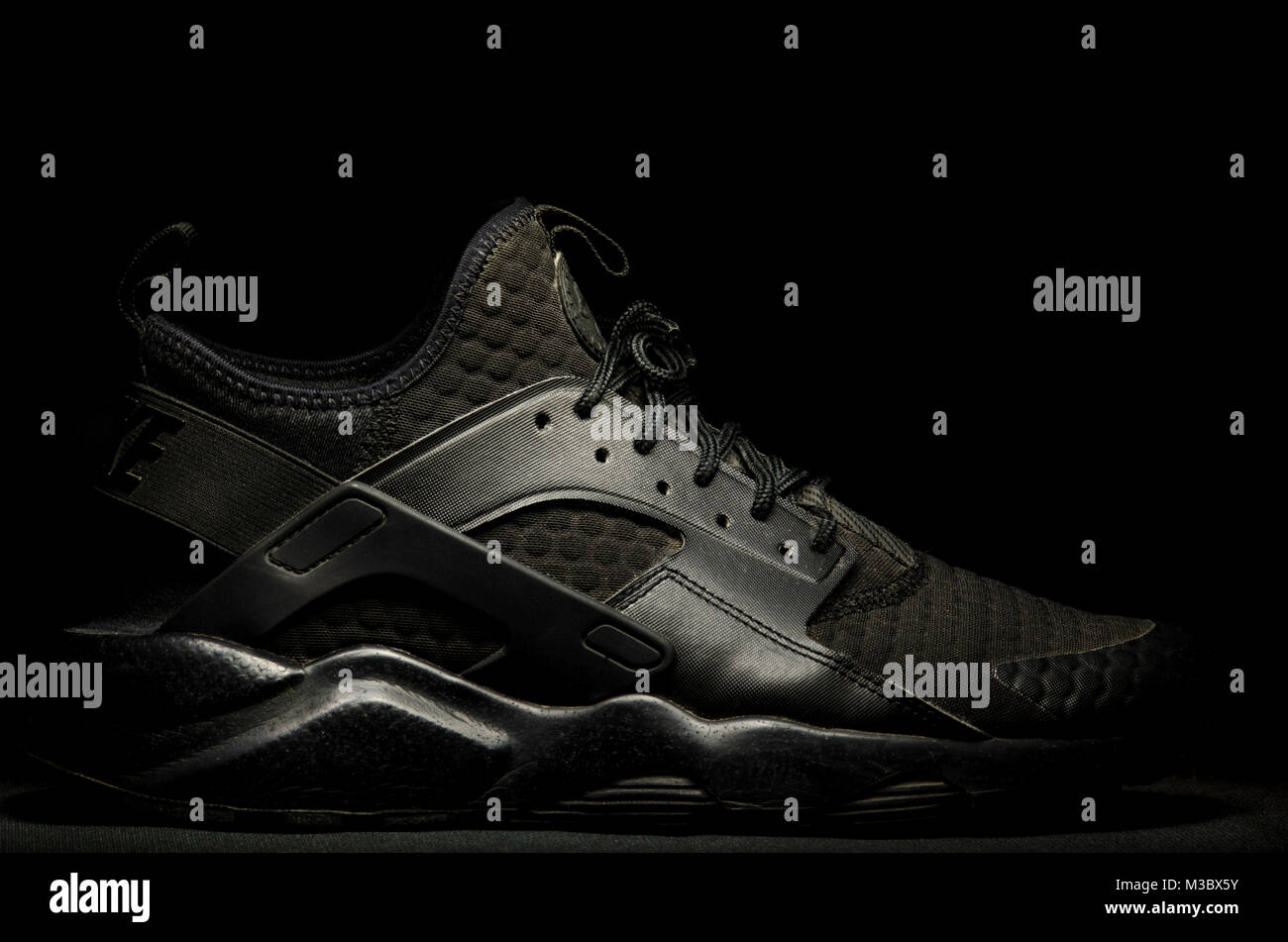 Nike Air Ultra SE negro triple Fotografía stock - Alamy