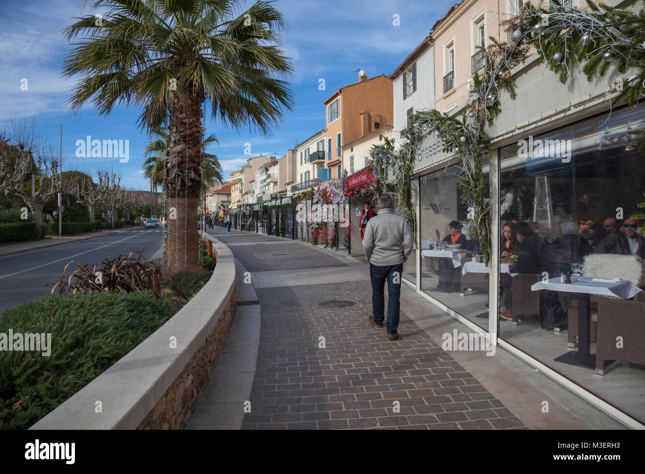 Streetview en Saint-Tropez, Var, Provence-Alpes-Côte d'Azur, Francia, Europa. Foto V.D. Foto de stock