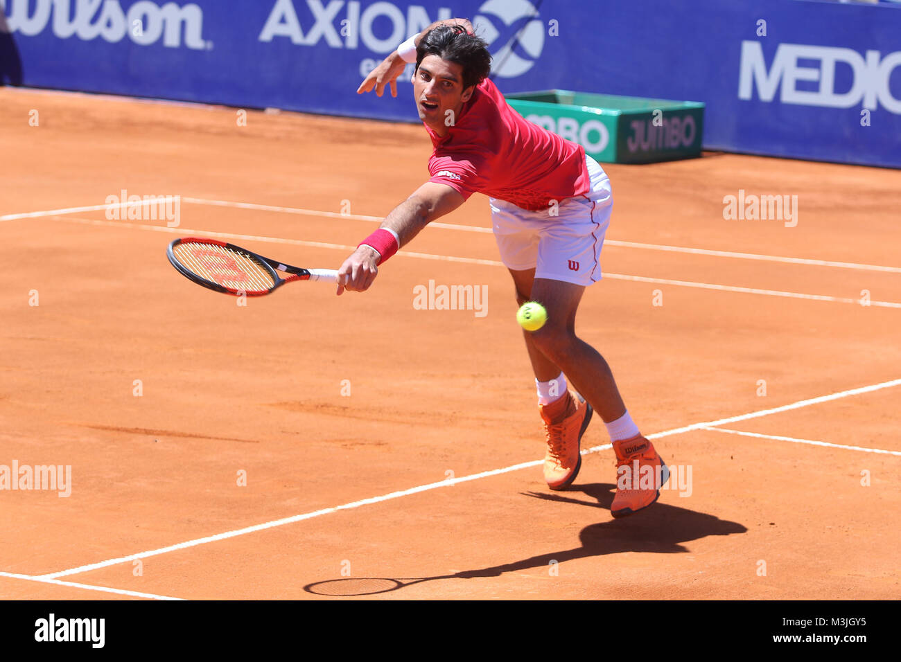 Buenos Aires, Argentina. El 11 de febrero, 2018. Thomaz Bellucci durante el partido para el acceso a la principal atracción de Buenos Aires ATP 250 este domingo en el tribunal central de Buenos Aires Lawn Tennis, Argentina. Crédito: Néstor J. Beremblum/Alamy Live News Foto de stock