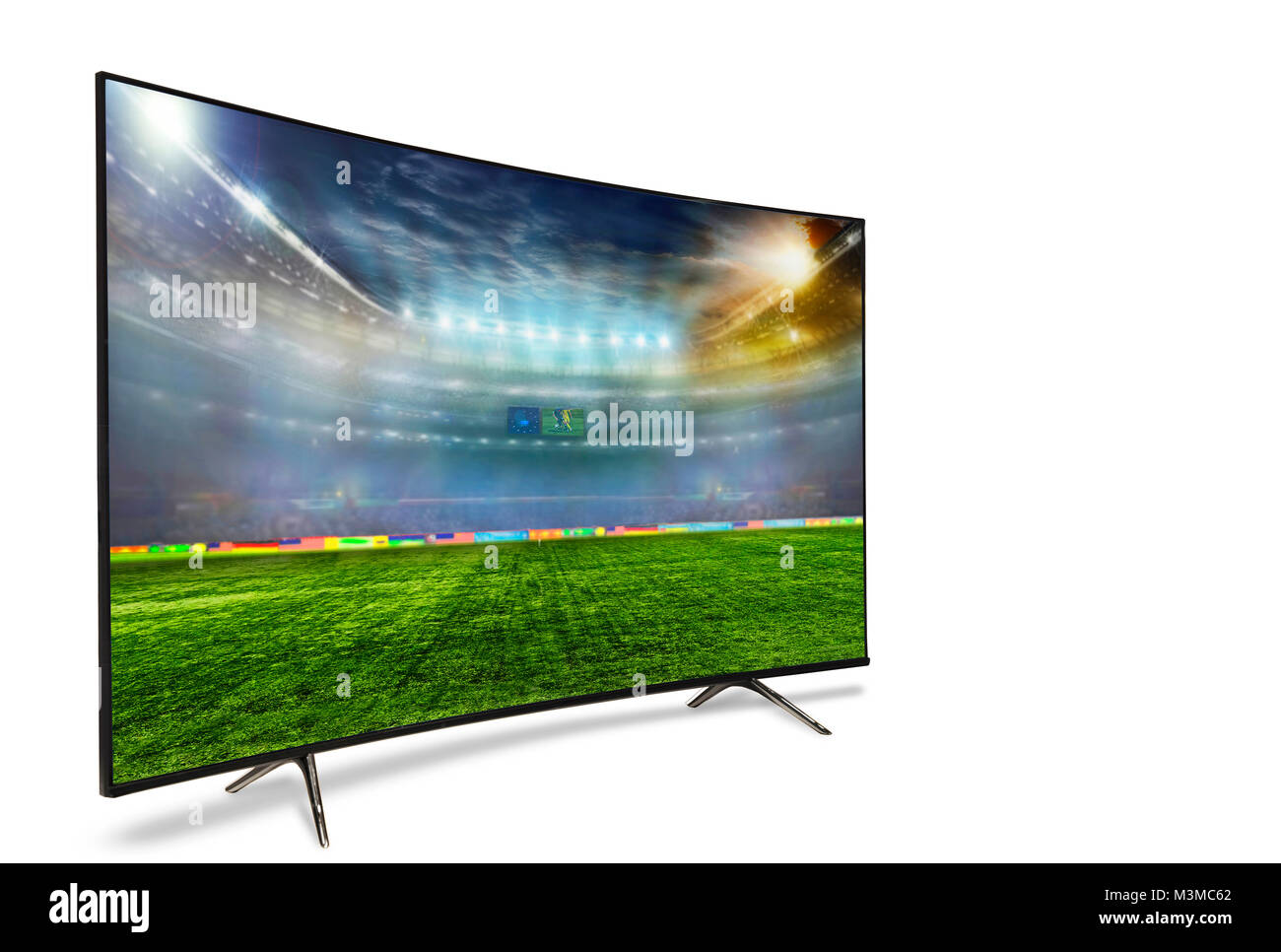 Monitor 4k aislado en blanco. Vista isométrica. monitor viendo tv inteligente traducción de juego de fútbol. Foto de stock